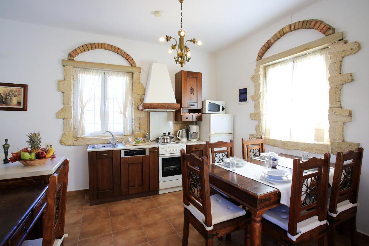 Villa Phaestias Kalamaki  Exteriör bild